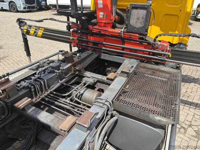 Vrachtwagen met kraan DAF CF 75.250 PALFINGER CRANE + HOOKLIFT  143.037km