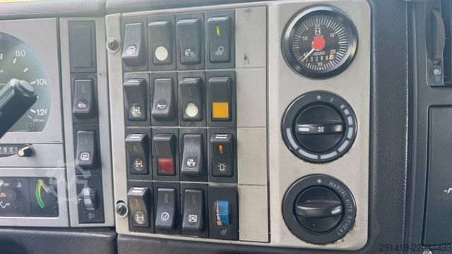 Φορτηγό μεταφοράς ξυλείας MAN 33.464 DFALC 6x6 Allrad Holzlkw mit Kran Bj 2003