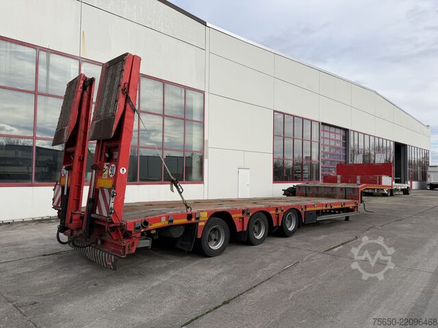 Naczepa niskopodwoziowa Kässbohrer LB3E  3 Achs Satteltieflader, komplett überfahrbar