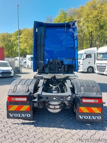 Standaard trekker VOLVO FH460 Globetrotter- I Park Cool- 2 Tanks-VIN:MB