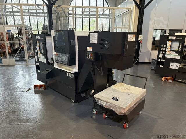 Torno CNC Hyundai Wia SE2200M