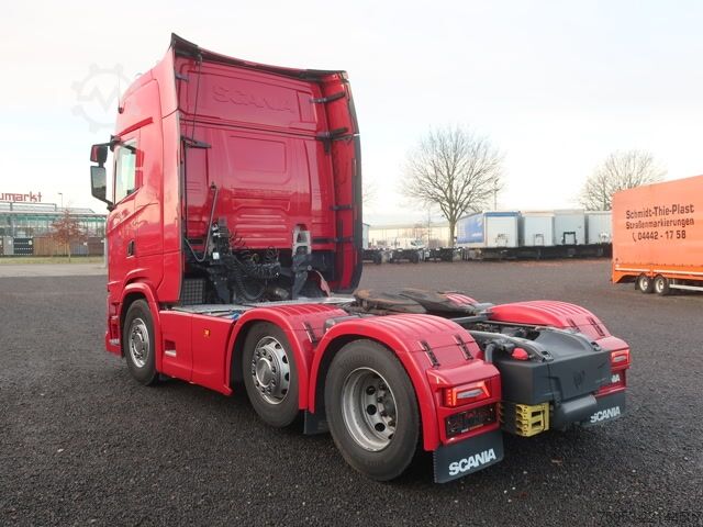 Standard nyergesvontató Scania S 500 Super 6x2/4 mit verstellbarer Sattelkupplung