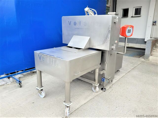 Průběžný kutr na maso Velati F4