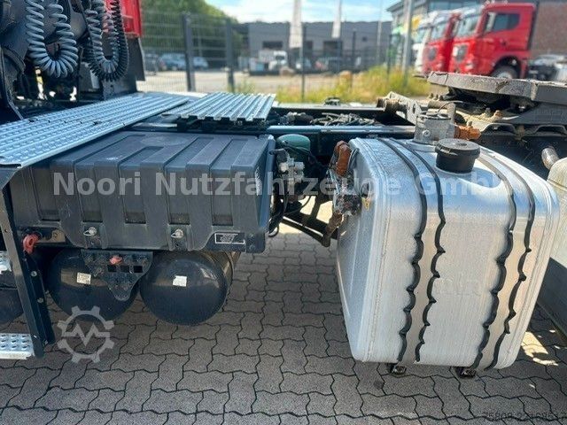 Standardní tahač MAN TGX 18.460 4x4H 2Kreis Kipphydraulik LOF(90)