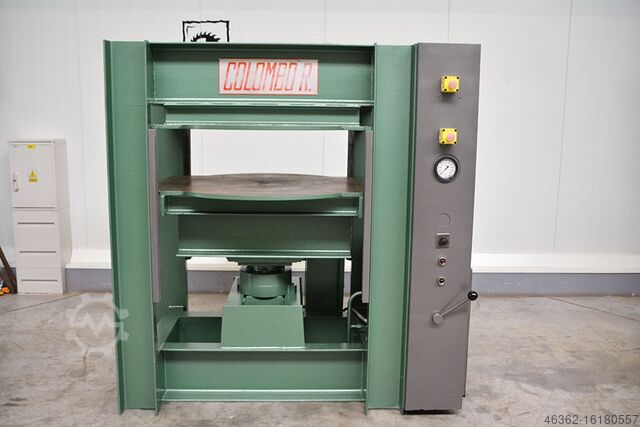 Hydraulische Presse Agostino Colombo 