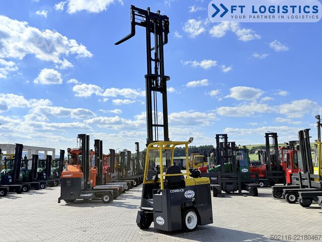 Chariot élévateur multidirectionnel Combilift CB3000 DIESEL TRIPLEX 5500 FREE-LIFT