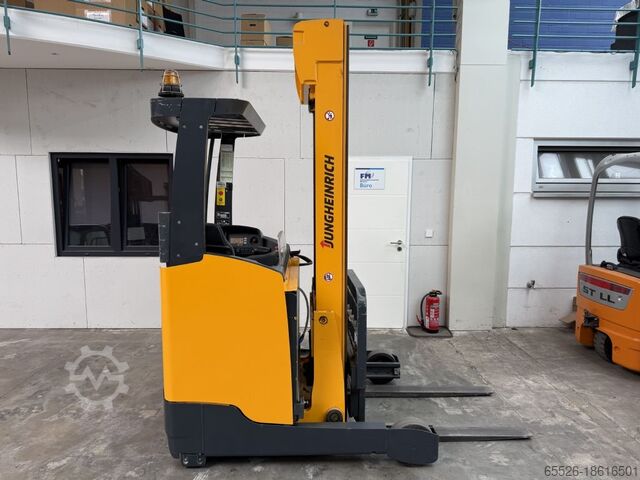 Doprete do kamiona Jungheinrich ETV 214 / 5355 Std.