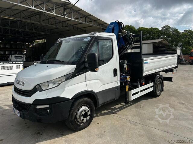 Billenőplatós és darus furgon Iveco 60C18