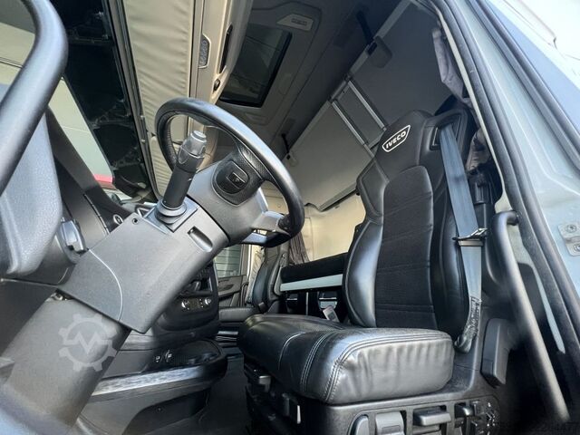 Standard dragbil IVECO S-WAY AS440S48 E6d ACC Intader NAVI 2xTank Leder