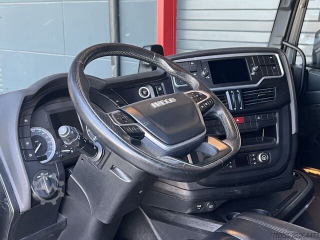 Standard dragbil IVECO S-WAY AS440S48 E6d ACC Intader NAVI 2xTank Leder