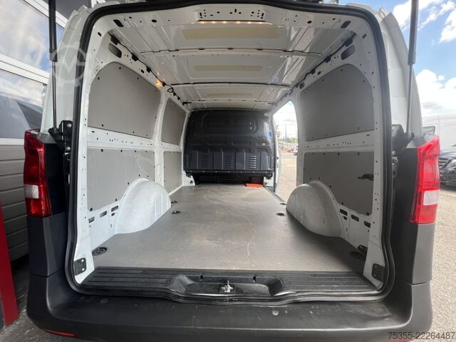 Skåpbil MERCEDES-BENZ Vito 110 CDI lang Klima Lichtsensor Start/Stop