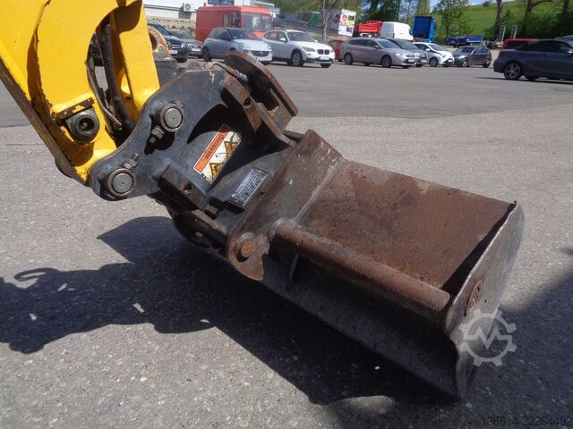 Minigrävare KOMATSU PC16R Powertilt + GL