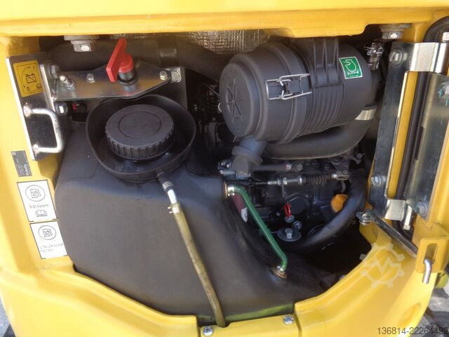 Minigrävare KOMATSU PC16R Powertilt + GL