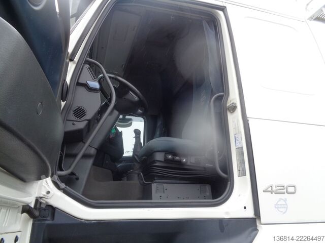 Speciallastbil VOLVO FH420 8x4 BB Spitzer Silo 23 cbm VEB EU5