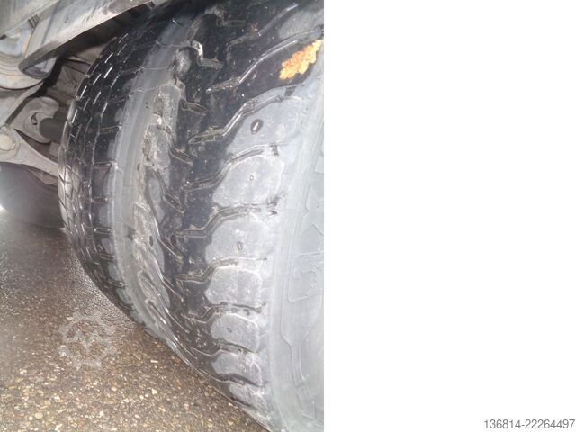 Speciallastbil VOLVO FH420 8x4 BB Spitzer Silo 23 cbm VEB EU5