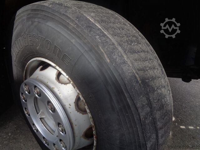 Speciallastbil VOLVO FH420 8x4 BB Spitzer Silo 23 cbm VEB EU5