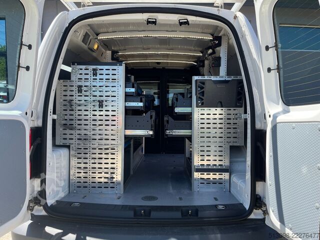 Panelová dodávka VOLKSWAGEN CADDY MAXI REGALS. TEMP. 4MOTION DACHTRÄ. KLIMA