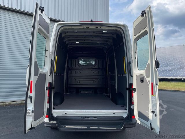 High top van VOLKSWAGEN Crafter Kasten 35 L3H3 4M NAV LED ACC KAMERA PDC