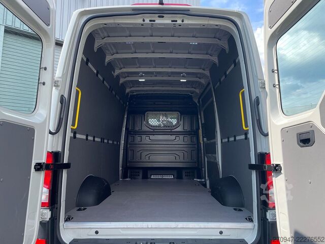 High top van VOLKSWAGEN Crafter Kasten 35 L3H3 4M NAV LED ACC KAMERA PDC