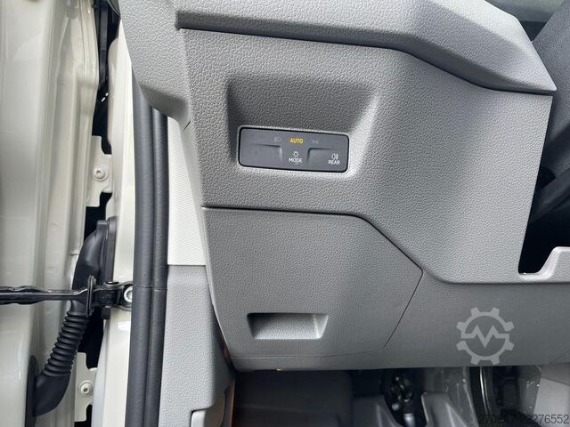 High top van VOLKSWAGEN Crafter Kasten 35 L3H3 4M NAV LED ACC KAMERA PDC
