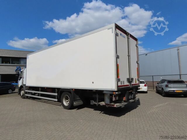 Refrigerated/frozen transport Renault D Sleeper,  19000kgm RETARDER, 2 zones temperat...
