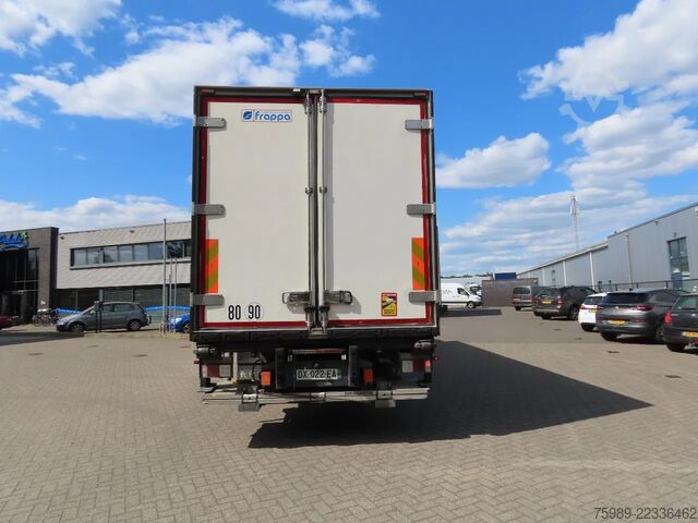 Refrigerated/frozen transport Renault D Sleeper,  19000kgm RETARDER, 2 zones temperat...