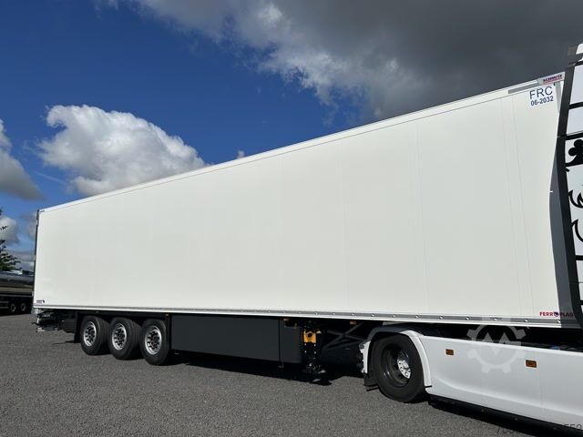 Køletrailer Schmitz Cargobull SKO 24 Doppelstock Carrier Vector HE19