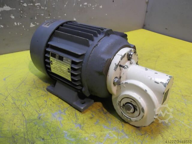 Motor cu transmisie 0,25 kW 568 rpm CB AF63/2B-7/MO3