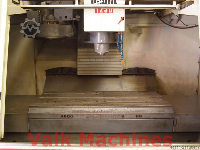 VMC Cincinnati X: 1270 mm Cincinnati Millacron Sabre 1250