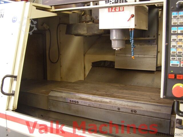 VMC Cincinnati X: 1270 mm Cincinnati Millacron Sabre 1250