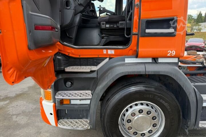 Haakarm vrachtwagen SCANIA G490 8x2 Hiab 20T