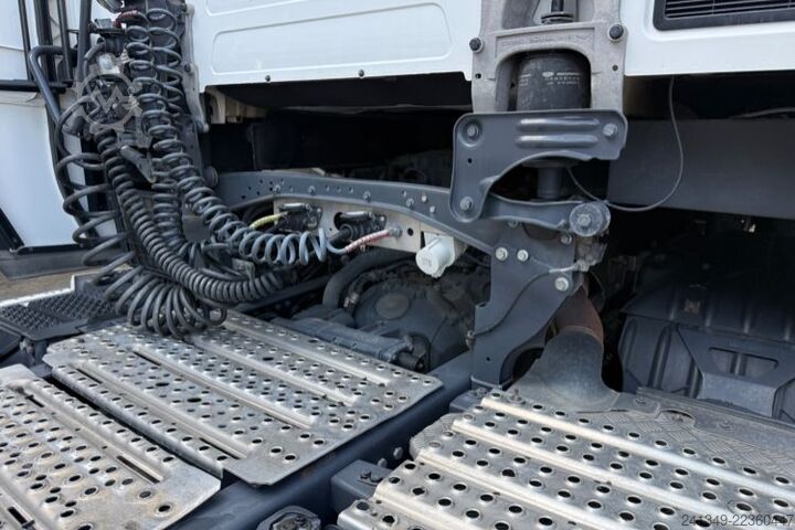 Standaard trekker SCANIA S450 4x2