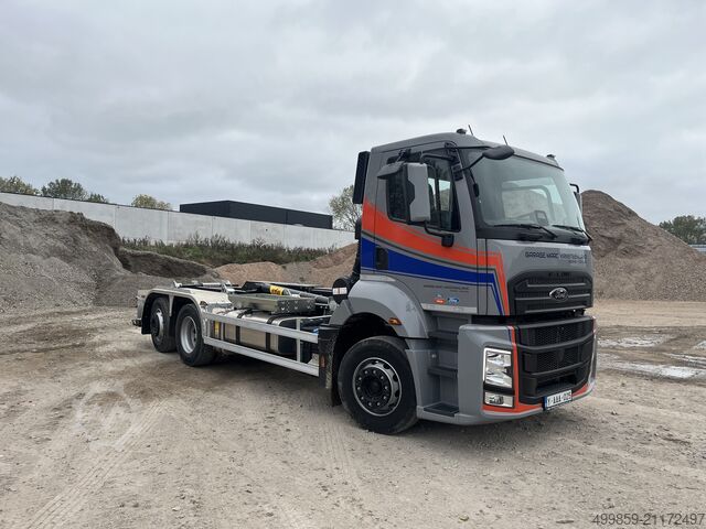 Transporte de contenedores / Sistema de gancho Ford F-line 6x2 Hyva Titan 20T Haakarmsysteem