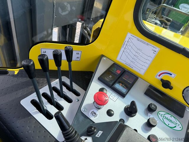 Négyirányú targoncát Combilift C4000 /5500mm/ LPG / 2013 year/