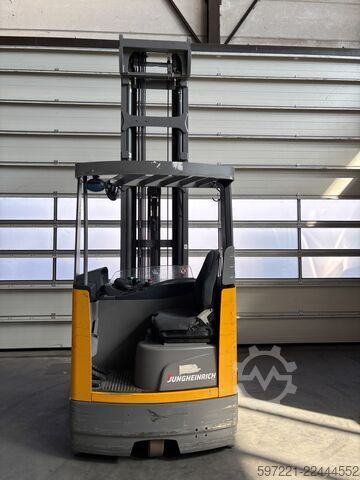 Carrelli retrattili Jungheinrich ETV 214