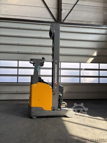 Carrelli retrattili Jungheinrich ETV 214