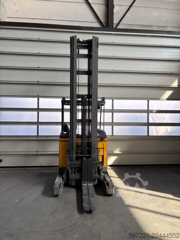 Carrelli retrattili Jungheinrich ETV 214