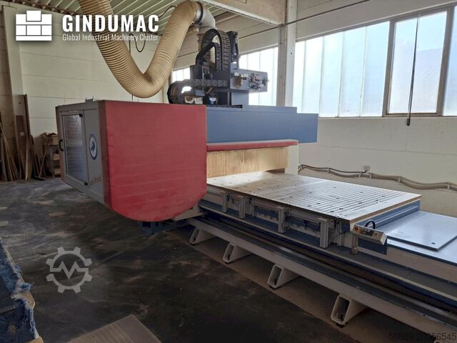 Centre d'usinage du bois CNC MKM UNI Portal 50/15 RO