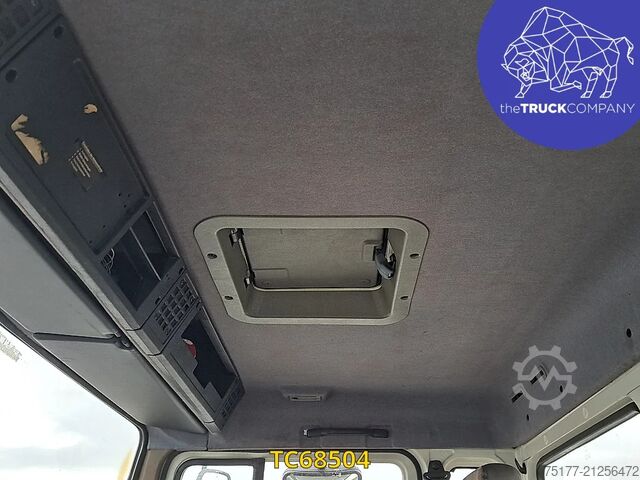 Chassis with cab Volvo FLC