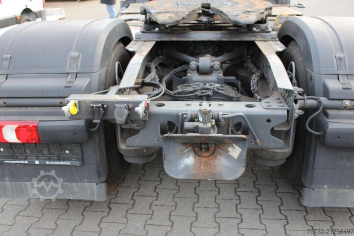 Tracteur routier standard Mercedes-Benz Antos 1842   Anhähgerkupplung ACC Standheizung