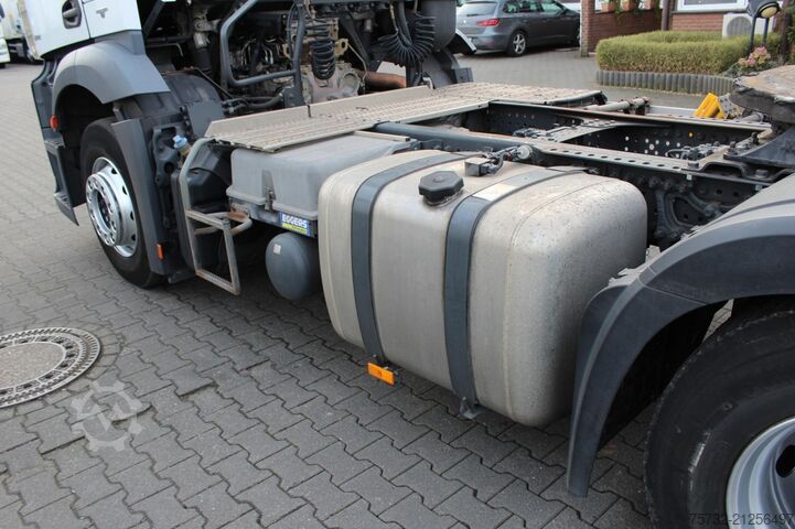 Tracteur routier standard Mercedes-Benz Antos 1842   Anhähgerkupplung ACC Standheizung