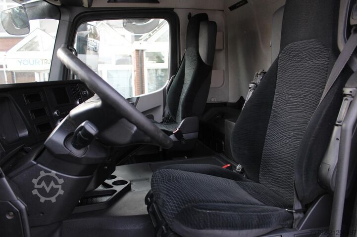 Tracteur routier standard Mercedes-Benz Antos 1842   Anhähgerkupplung ACC Standheizung