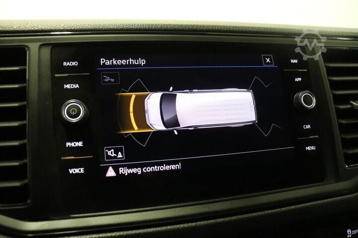 Delivery van Volkswagen Crafter 2.0 TDI 140PK L3H3 EURO 6 - Airco - Nav...