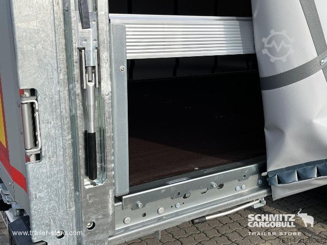 Semi-remorque bâchée Schmitz Cargobull Curtainsider Mega Getränke