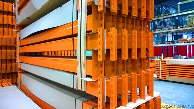 Stojak na dyski 10x13,7 m lang, 5 m hoch, 10 Schutzecken 50 Rahmen, 240 Traversen (3300) 3,25 t
