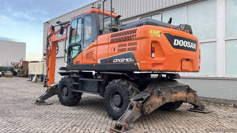 Wheel excavator Doosan DX 210 W-5     2020