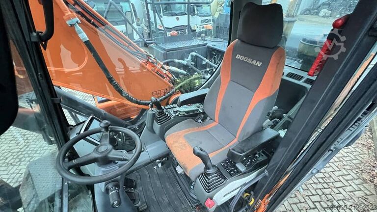 Wheel excavator Doosan DX 210 W-5     2020