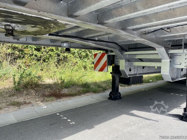 Naczepa otwarta Möslein ST 3-Plato 9,4  3 Achs Satteltieflader Plato 45 t GGfür Fertigteile, Baumaschinen oder Container