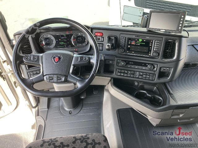 Standard dragbil Scania R 460 NA - SUPER - HIGHLINE - 2x TANKs - ACC
