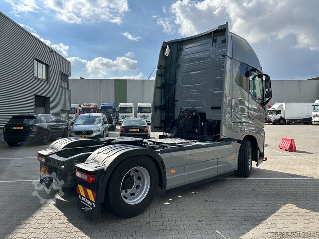 Standaard-SZM Volvo FH 500 Globetrotter XL / VEB+ / 2 Tanks / APK T...
